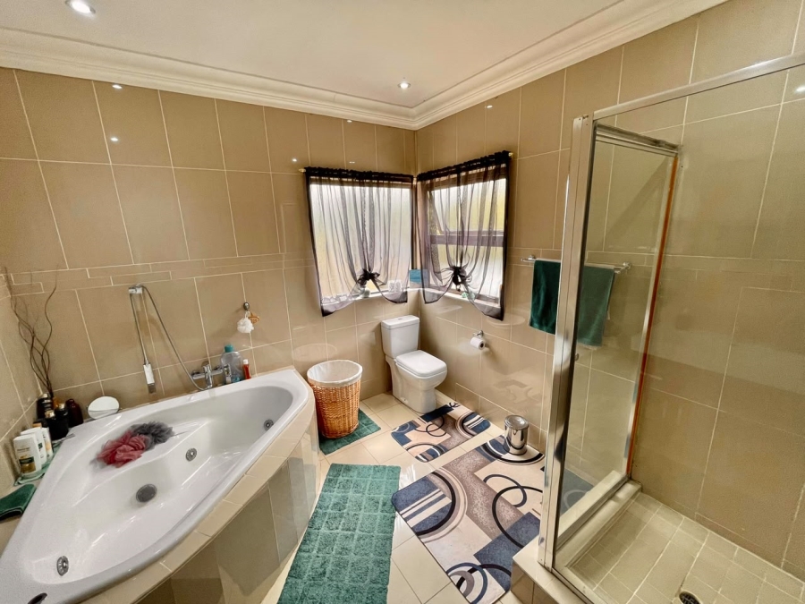 4 Bedroom Property for Sale in Buffelsfontein A H North West